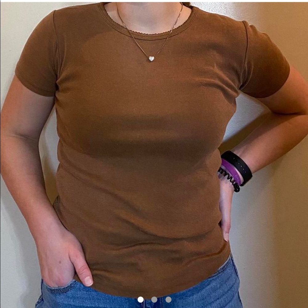 Vintage brown American Eagle top with ruffle detailing on neck hole